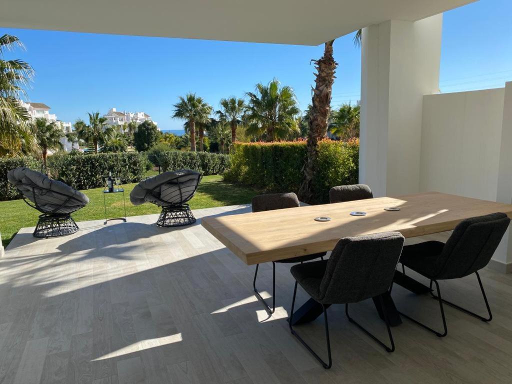Palmsea Marbella-Estepona Buenas Noches Dış mekan fotoğraf