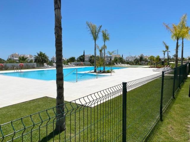 Palmsea Marbella-Estepona Buenas Noches Dış mekan fotoğraf